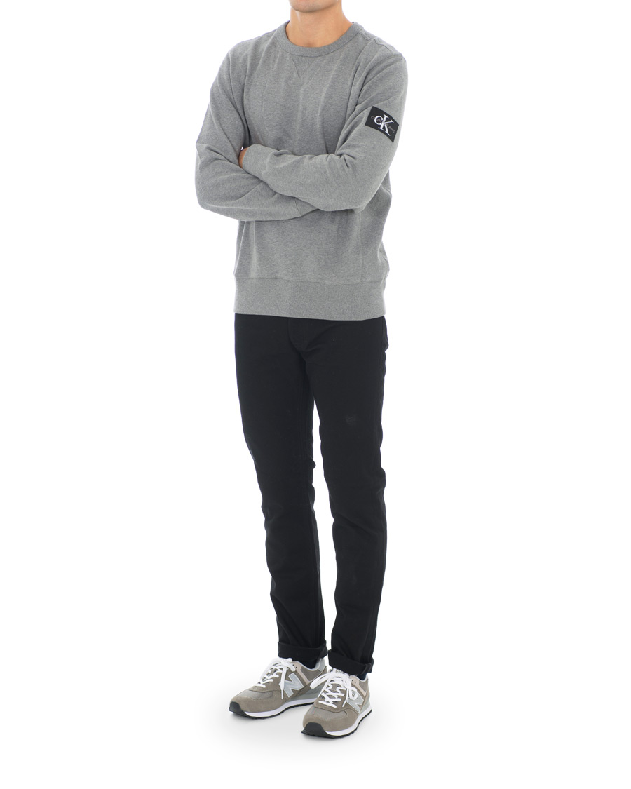 Herre | Gensere | Calvin Klein Jeans | Monogram Sleeve Badge Sweatshirt Mid Grey Heather