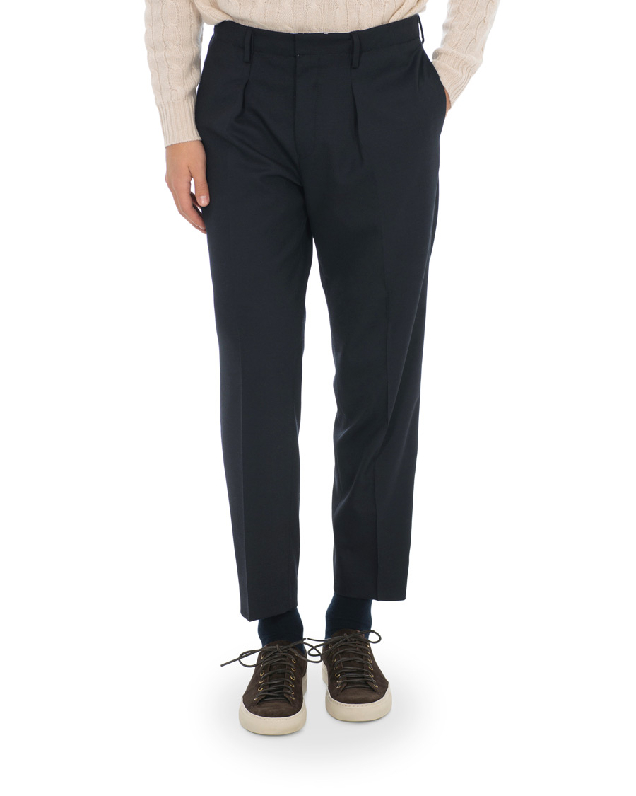 Herre | Bukser | Tiger of Sweden | Tarine Cropt Pleated Trousers Navy