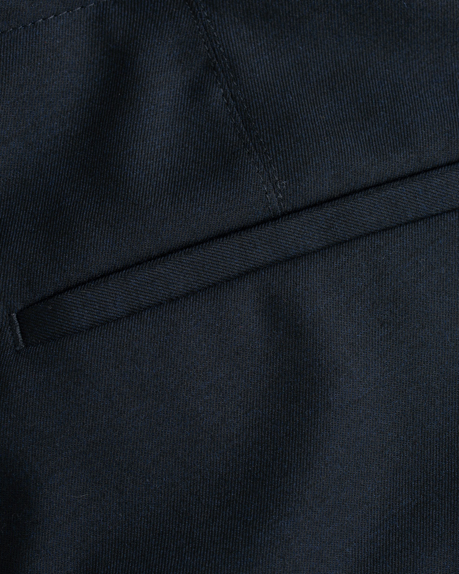 Herre | Bukser | Tiger of Sweden | Tarine Cropt Pleated Trousers Navy