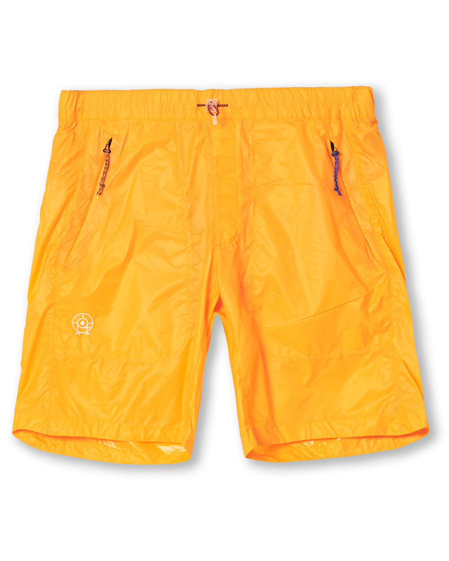 Herre | Shorts | Peak Performance | Ben Gorham Windbreaker Shorts Orange