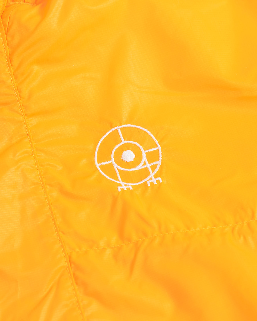 Herre | Shorts | Peak Performance | Ben Gorham Windbreaker Shorts Orange