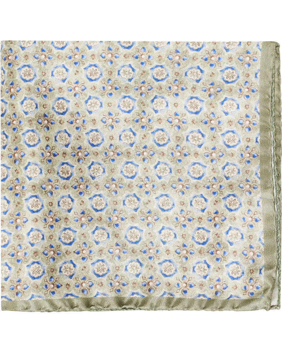 Herre | Amanda Christensen Silk Medallion Pocket Square Olive | Amanda Christensen | Silk Medallion Pocket Square Olive