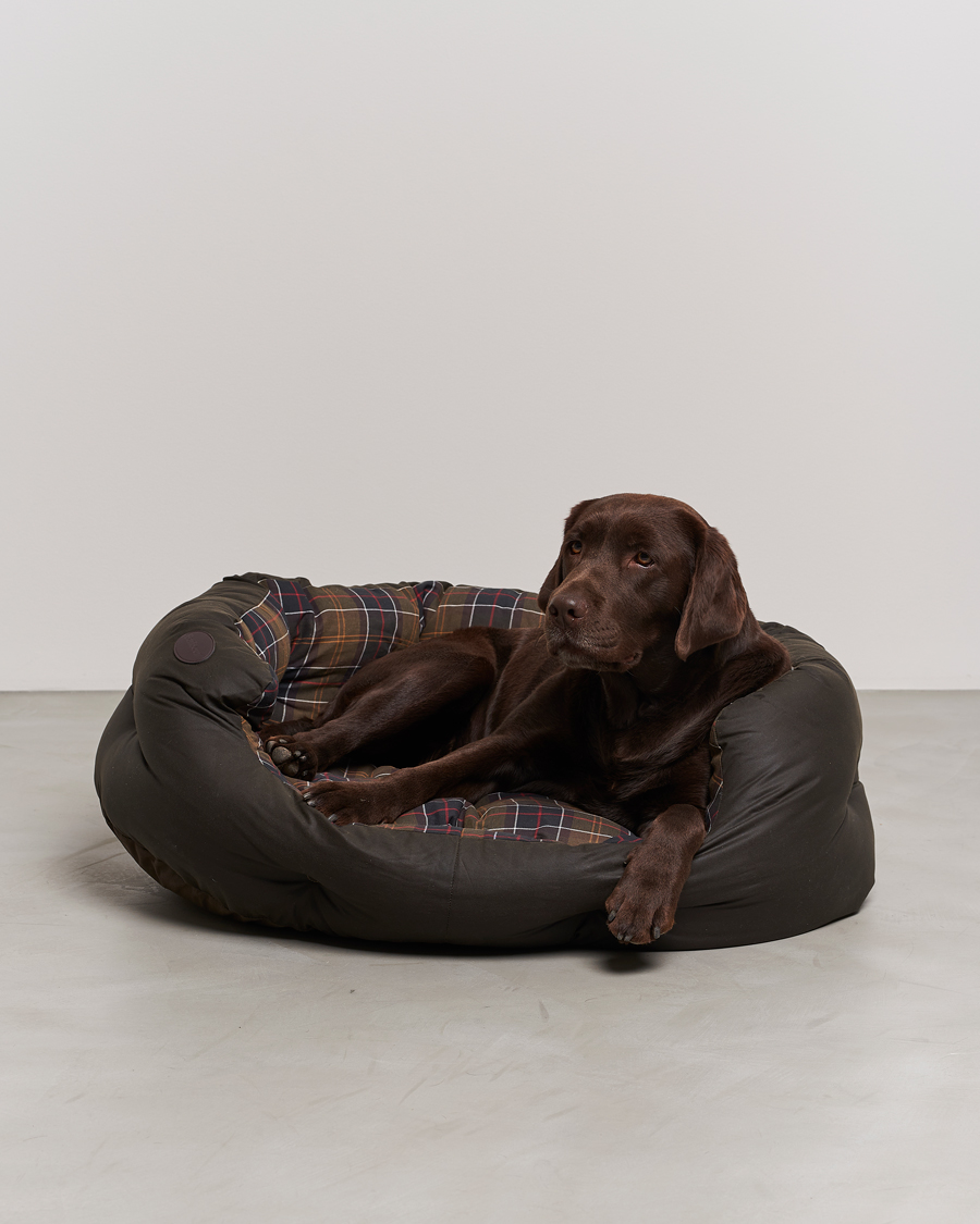 Herre | Wax Cotton Dog Bed 35' Olive | Barbour Lifestyle | Wax Cotton Dog Bed 35' Olive