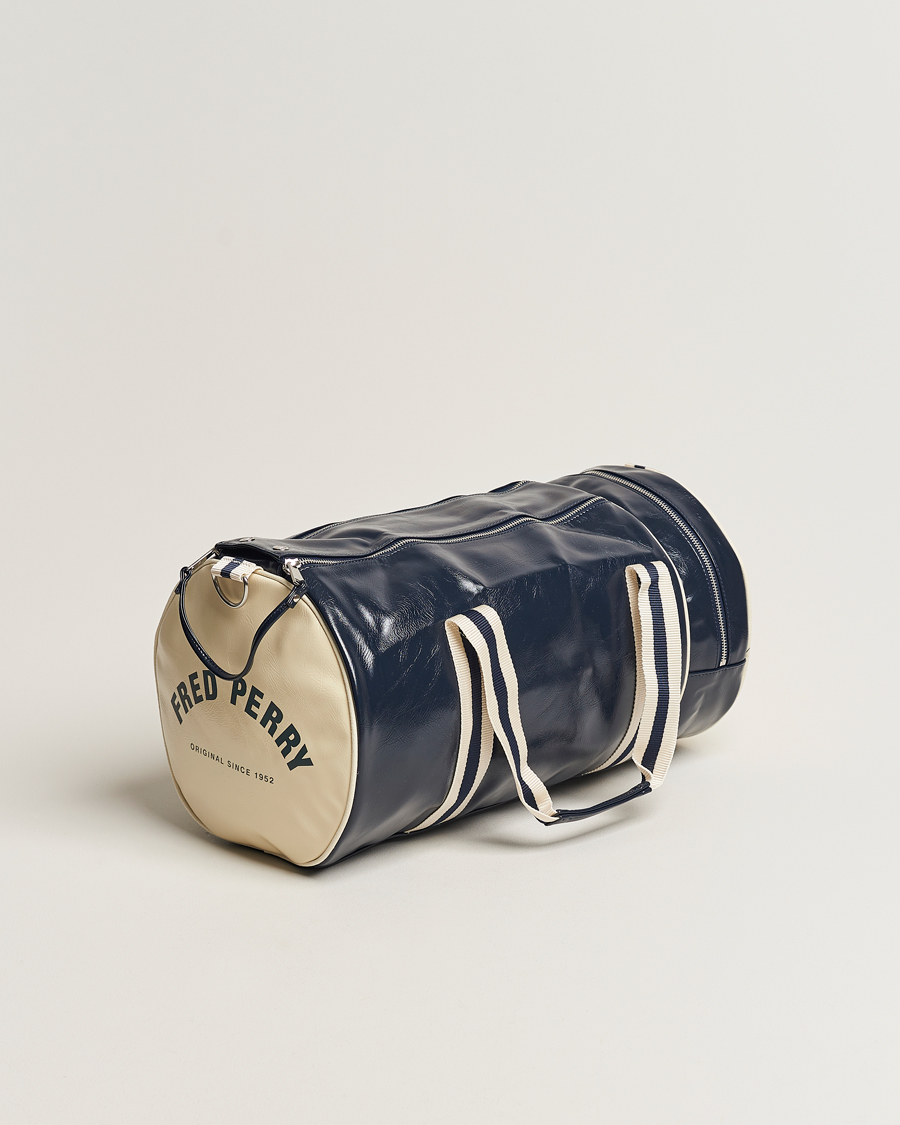Herre | Fred Perry Classic Barrel Bag Navy | Fred Perry | Classic Barrel Bag Navy