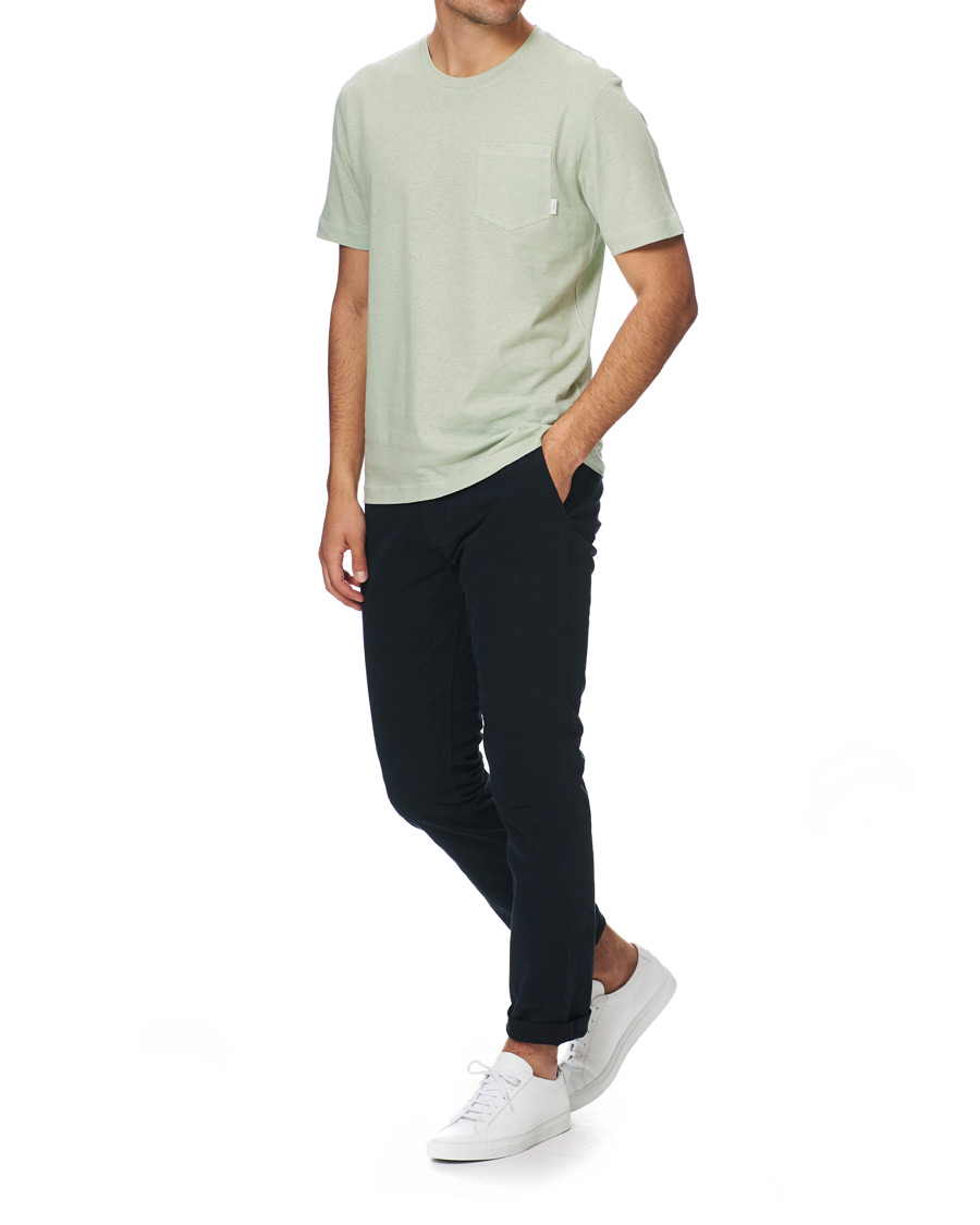 Herre | T-Shirts | Tiger of Sweden | Didelot Linen Crew Neck Tee Soft Mimosa