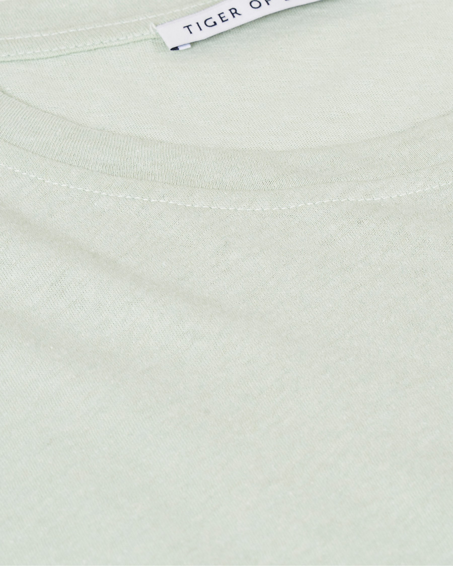 Herre | T-Shirts | Tiger of Sweden | Didelot Linen Crew Neck Tee Soft Mimosa