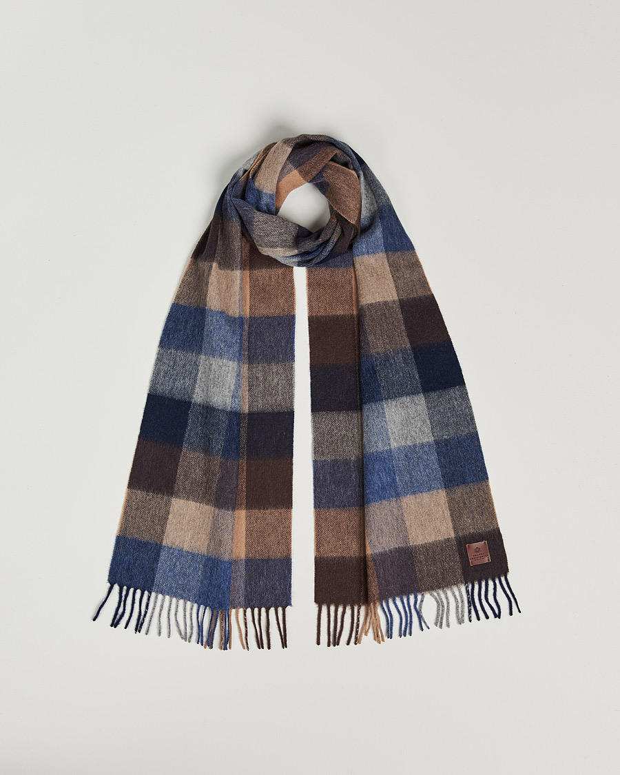 Herre | Amanda Christensen Merino Wool Block Check Scarf Navy/Brown | Amanda Christensen | Merino Wool Block Check Scarf Navy/Brown
