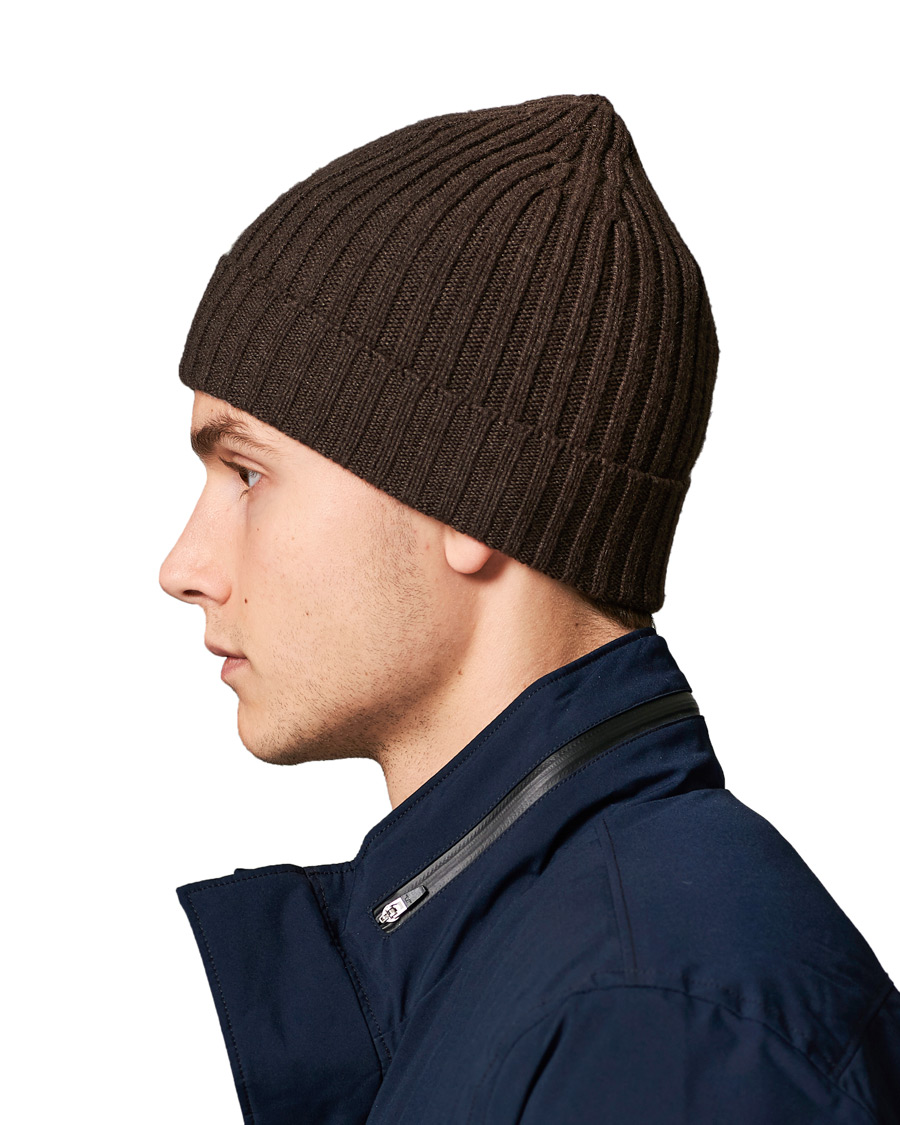 Herre | Piacenza Cashmere Ribbed Cashmere Beanie Dark Brown | Piacenza Cashmere | Ribbed Cashmere Beanie Dark Brown