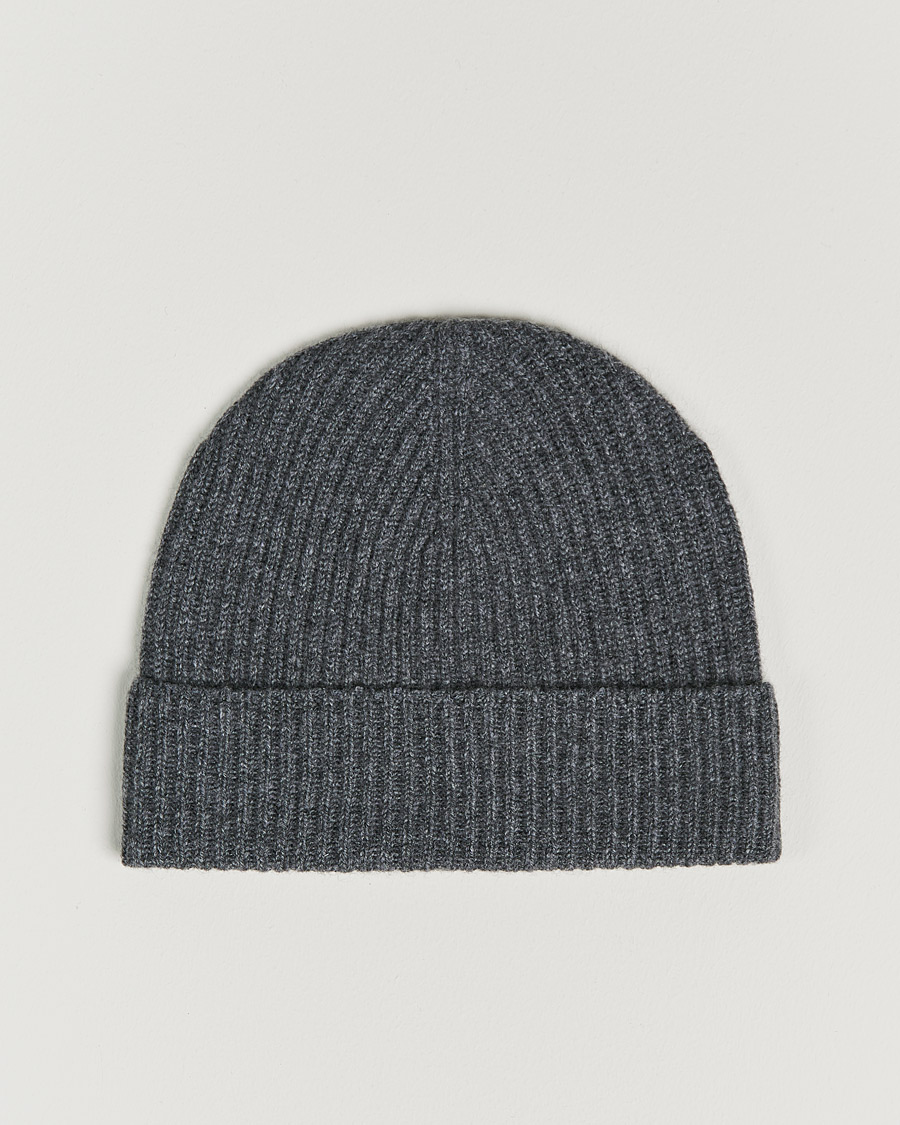 Herre | Johnstons of Elgin Cashmere Ribbed Hat Dark Granite | Johnstons of Elgin | Cashmere Ribbed Hat Dark Granite