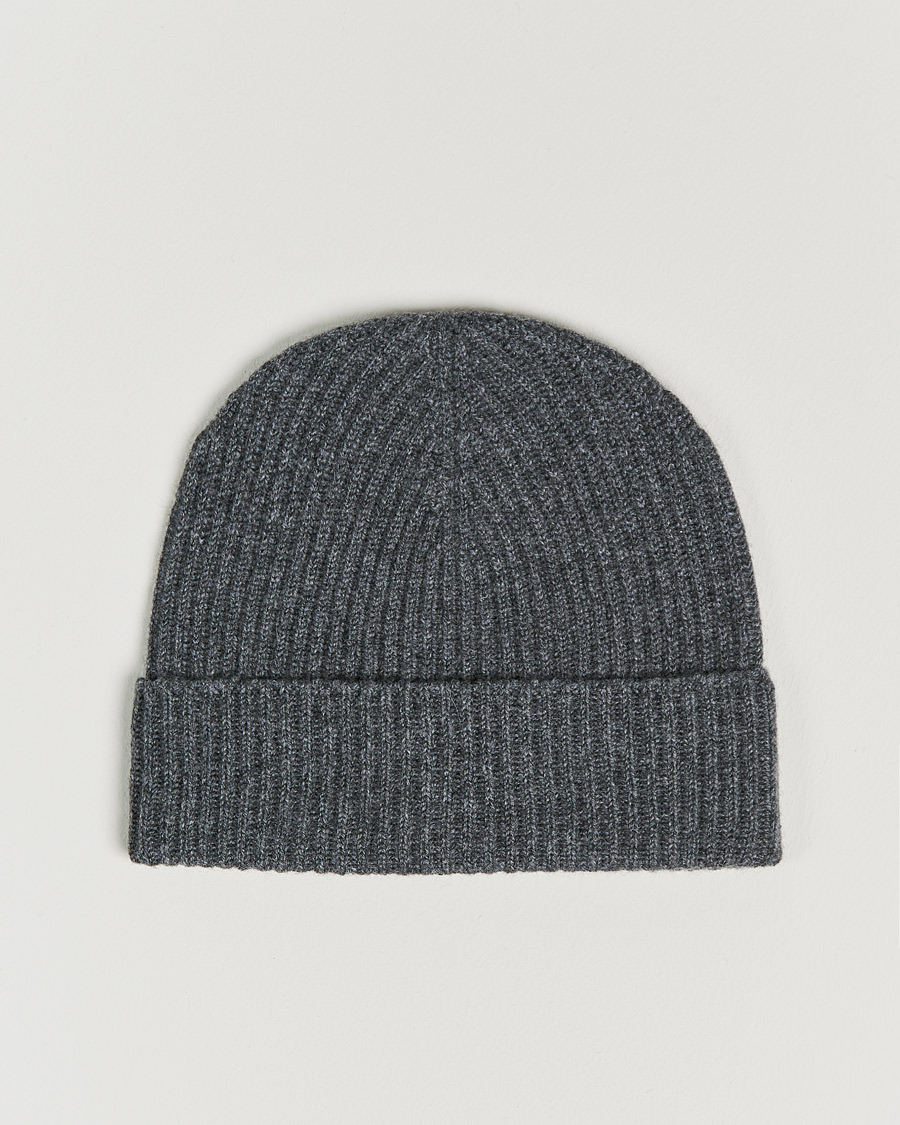 Herre | Johnstons of Elgin Cashmere Ribbed Hat Dark Granite | Johnstons of Elgin | Cashmere Ribbed Hat Dark Granite