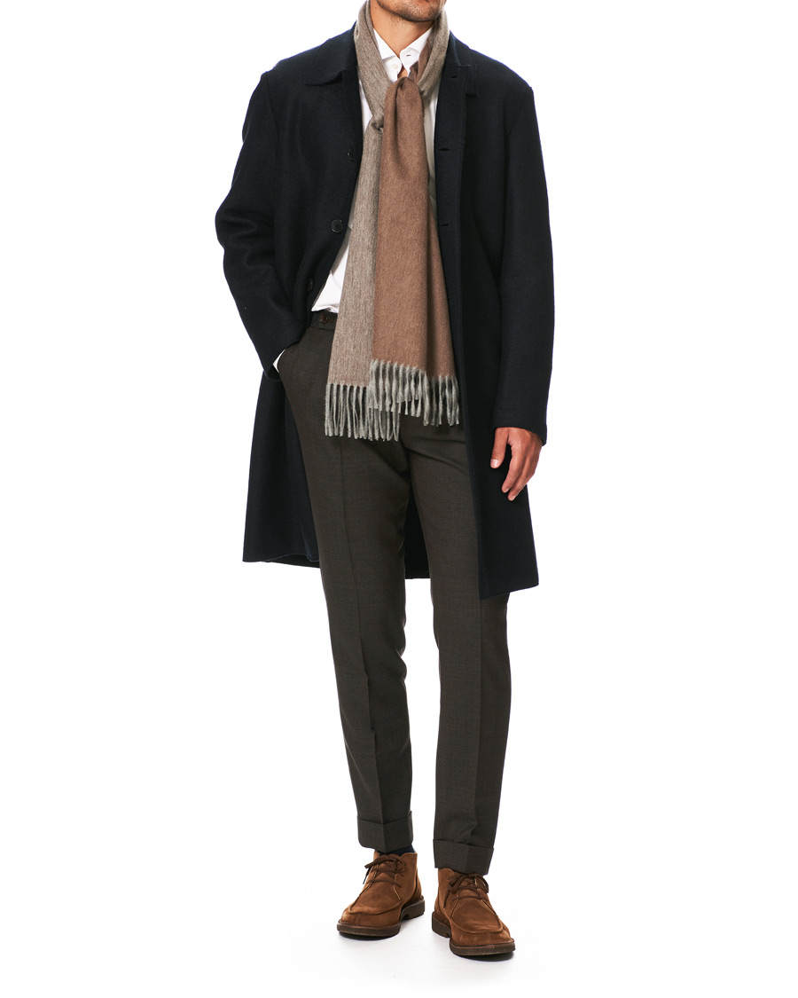 Herre | Begg & Co Arran Reversible Cashmere Scarf Flannel/Mink | Begg & Co | Arran Reversible Cashmere Scarf Flannel/Mink