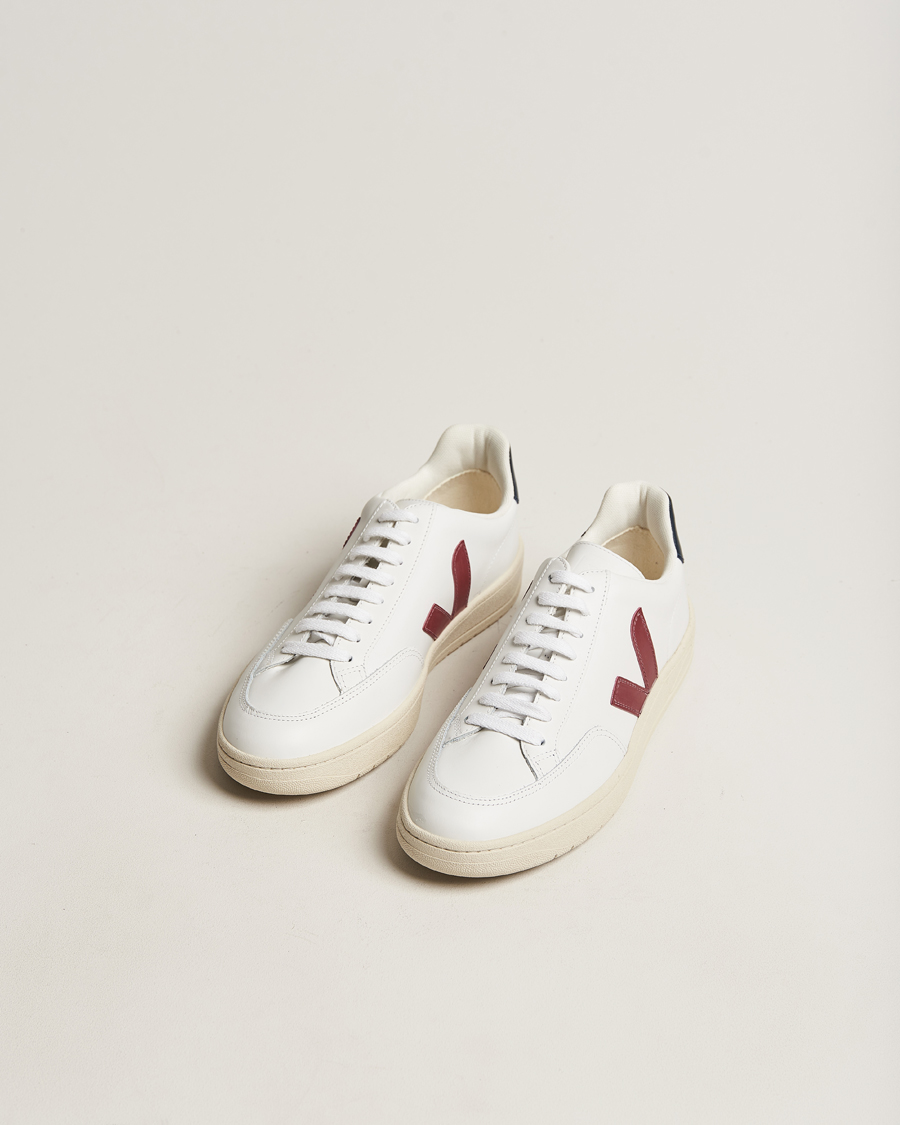 Herre | Hvite sneakers | Veja | V-12 Leather Sneaker White/Marsala Nautico