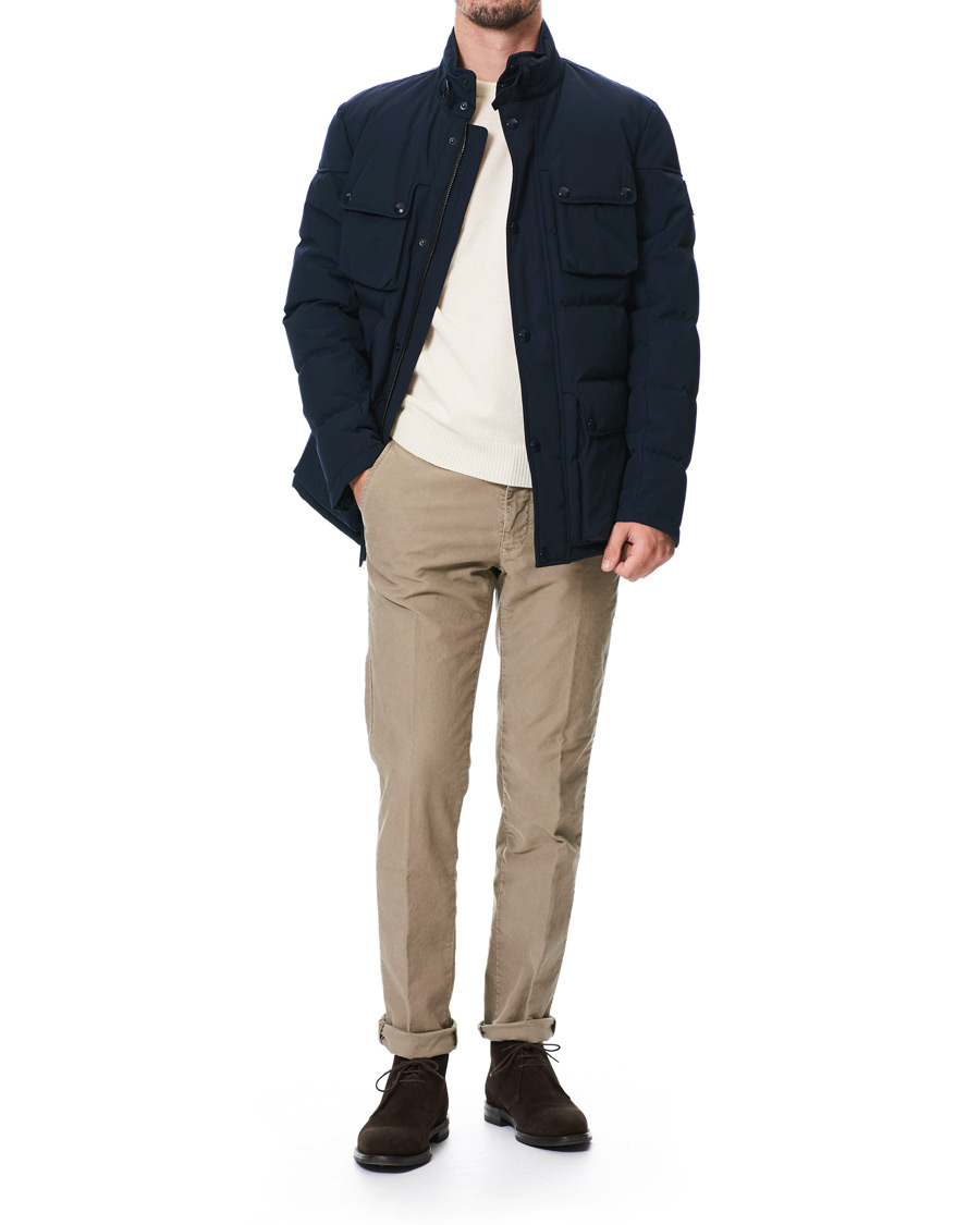 Belstaff Mountain 2.0 Down Jacket Dark ink hos CareOfCarl.no
