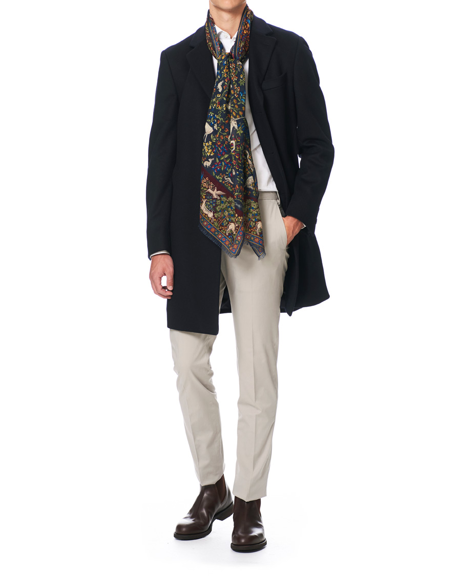 Herre | Drake's Wool/Silk Printed Mythical Forest Scarf Navy | Drake's | Wool/Silk Printed Mythical Forest Scarf Navy