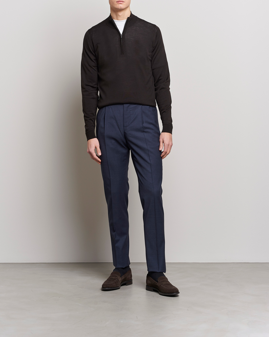 Herre | Gensere | John Smedley | Barrow Extra Fine Merino Half Zip Dark Cocoa