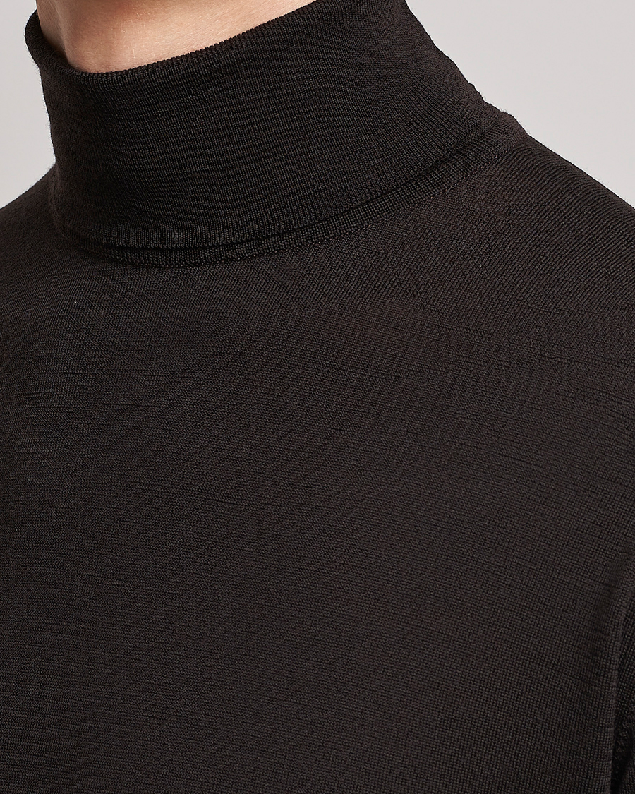 Herre | Gensere | John Smedley | Cherwell Extra Fine Merino Rollneck Dark Cocoa