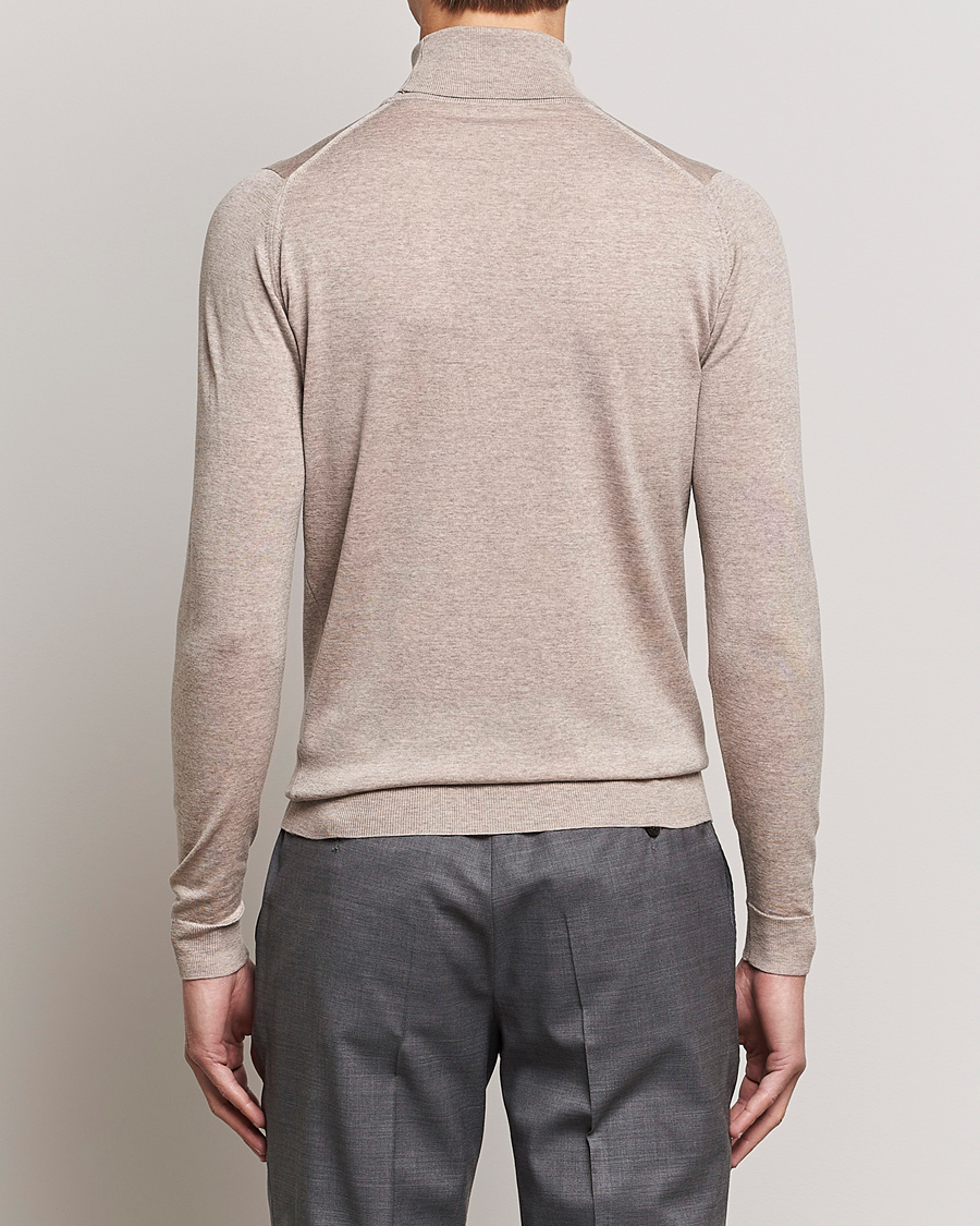 Herre | Gensere | John Smedley | Cherwell Extra Fine Merino Rollneck Soft Fawn