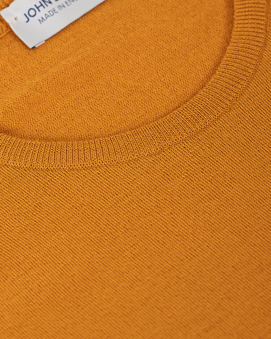 Herre | Gensere | John Smedley | Lundy Extra Fine Merino Crew Neck Saffron