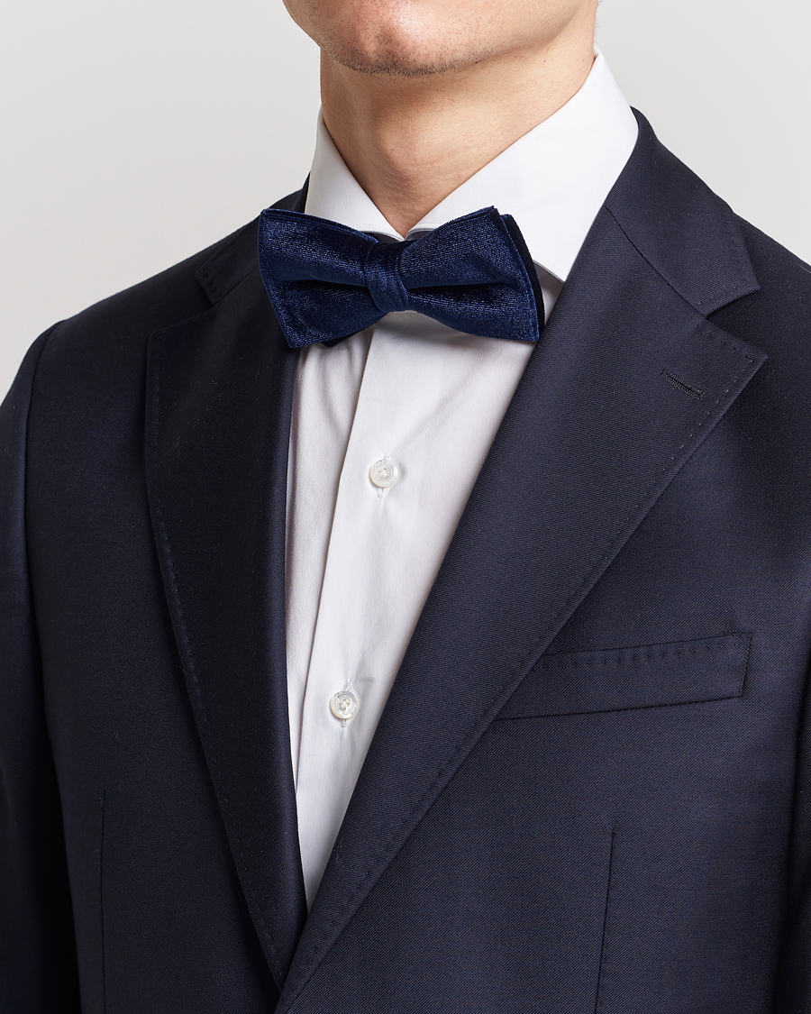 Herr |  | Amanda Christensen | Velvet Pre Tie Navy