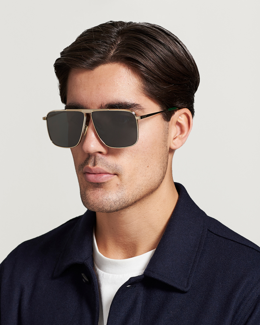 Herre | Firkantede solbriller | Gucci | GG8040S Sunglasses Gold/Green