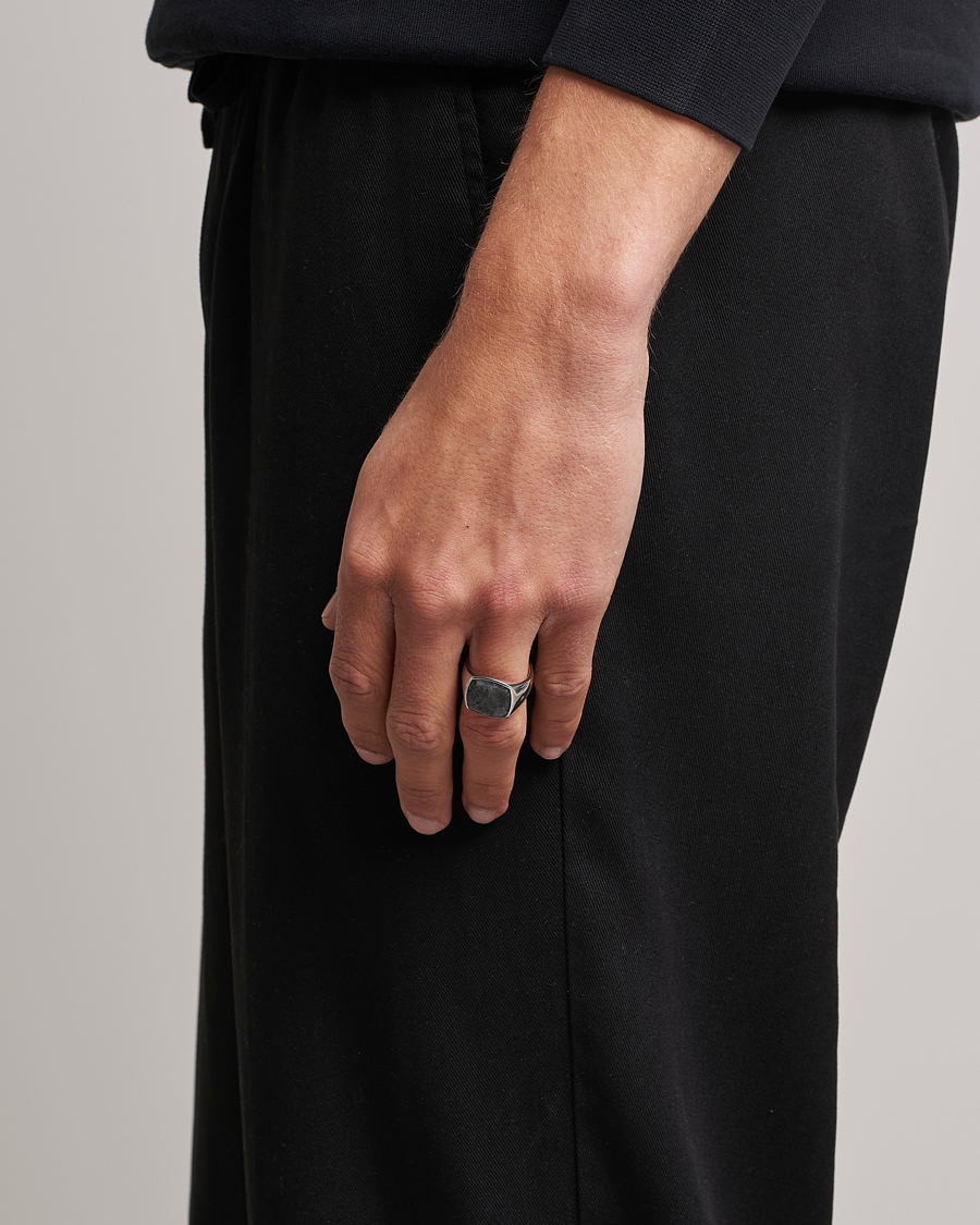 Herre | Ringer | Tom Wood | Cushion Larvikite Ring Silver