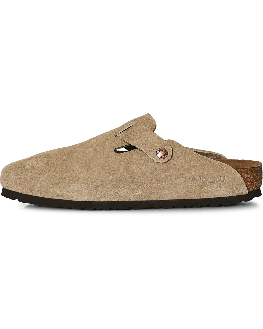 Herre | BIRKENSTOCK Boston Soft Footbed Taupe Suede | BIRKENSTOCK | Boston Soft Footbed Taupe Suede