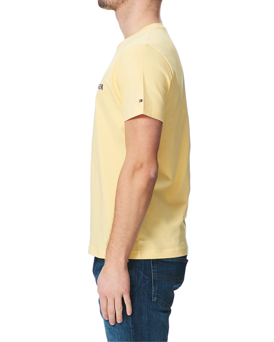 Herre | T-Shirts | Tommy Hilfiger | Logo Crew Neck Tee Delicate Yellow