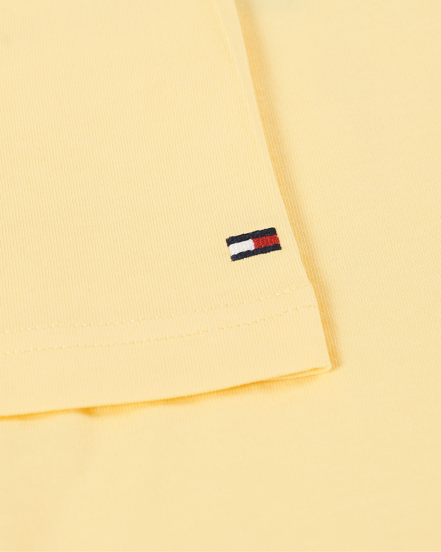 Herre | T-Shirts | Tommy Hilfiger | Logo Crew Neck Tee Delicate Yellow