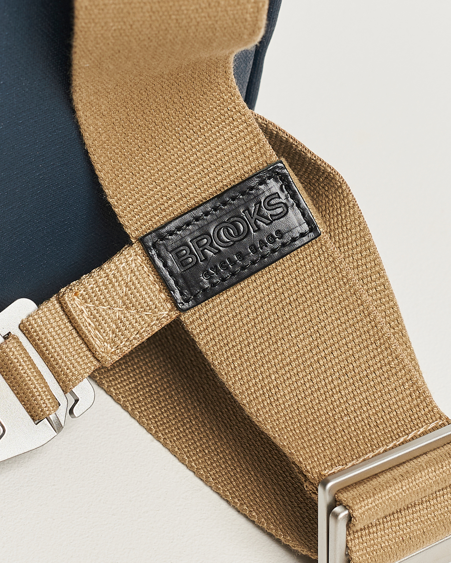 Herre | Vesker | Brooks England | Pickwick Cotton Canvas 26L Backpack Dark Blue/Black