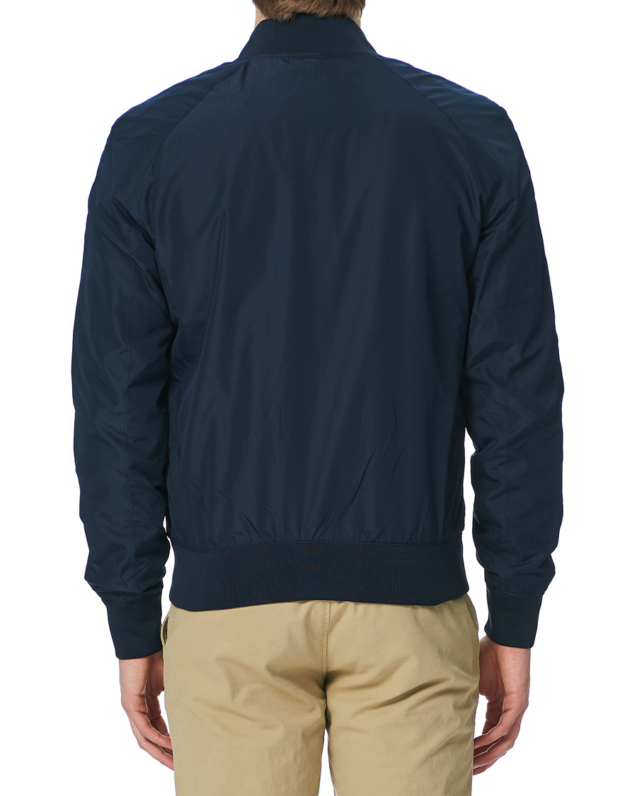 Thom gravity new arrivals