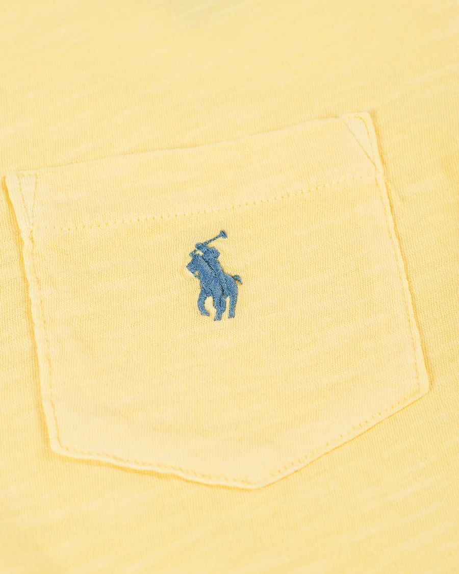 Herre | T-Shirts | Polo Ralph Lauren | Washed Crew Neck Pocket Tee Empire Yellow