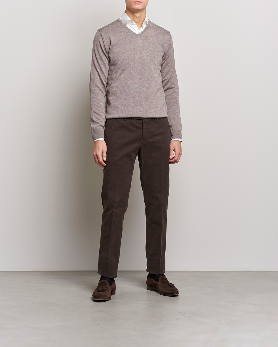 Herre | Gensere | Stenströms | Merino V-Neck Mud Brown