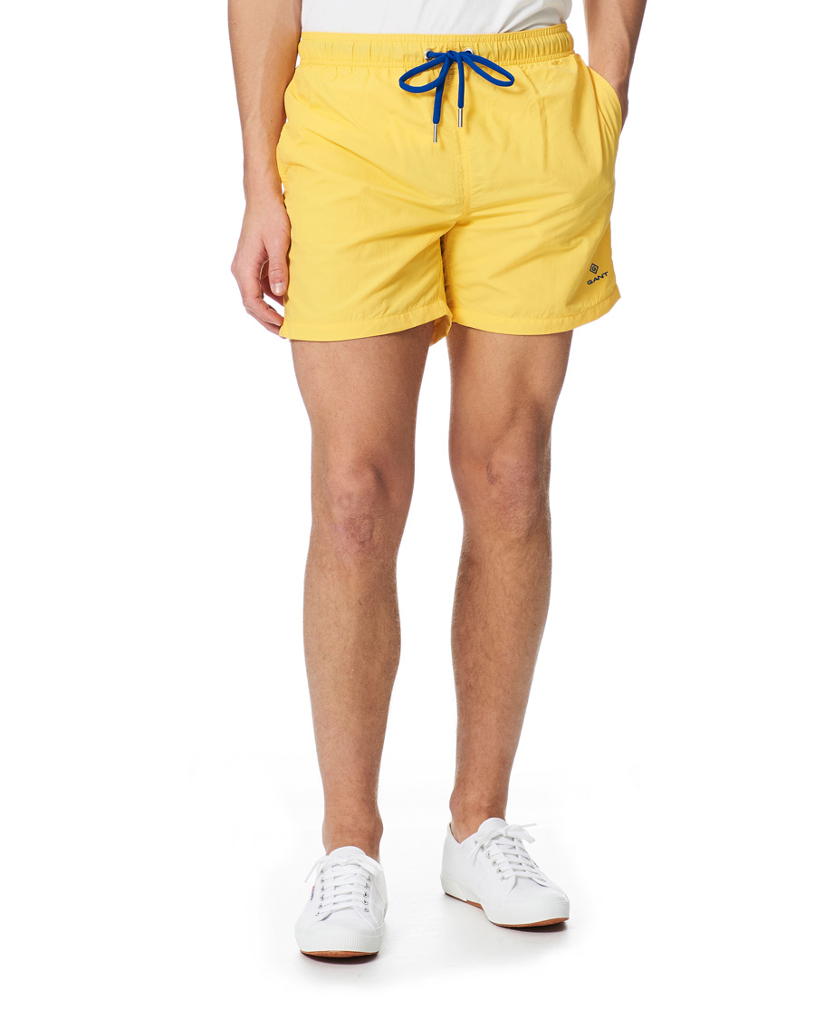 Herre | Badeshorts | GANT | Basic swimshorts Solar Power Yellow