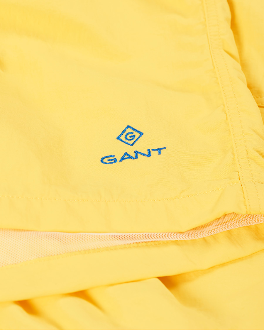 Herre | Badeshorts | GANT | Basic swimshorts Solar Power Yellow