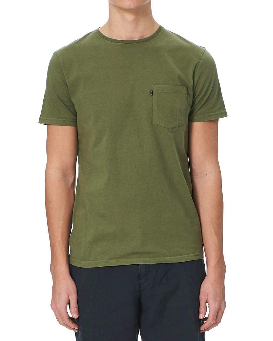 Herre | T-Shirts | Lexington | Travis Pocket Crew Neck Tee Green