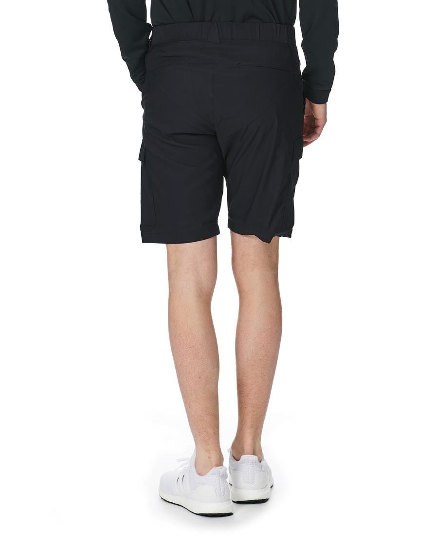 Herre | Shorts | Peak Performance | Moment Cargo Shorts Black