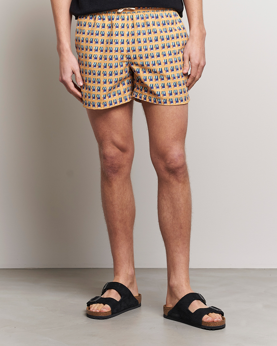 Herre | Badeshorts | Ripa Ripa | Finestre Sul Mare Printed Swimshorts Yellow