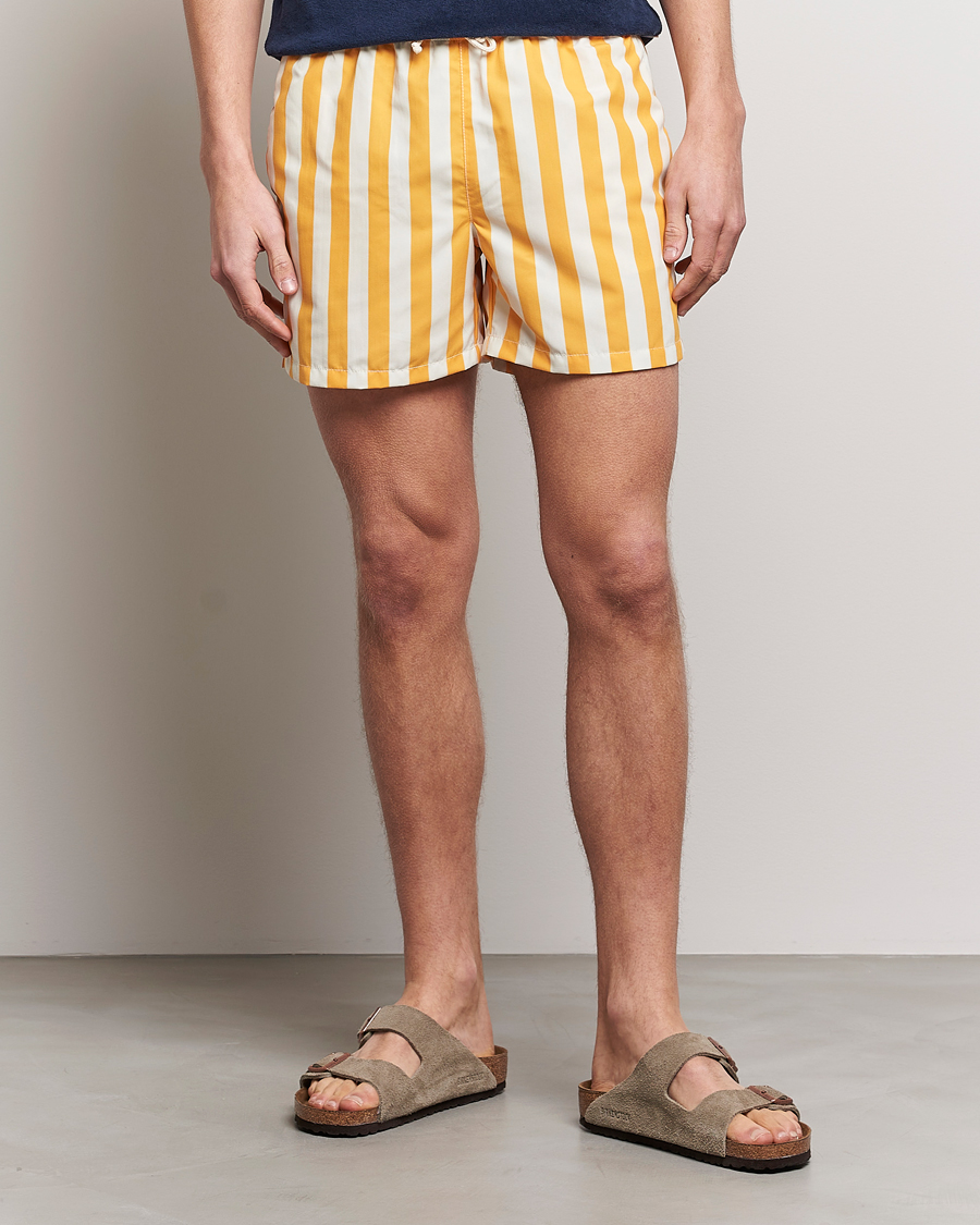 Herre | Badeshorts med snøring | Ripa Ripa | Paraggi Striped Swimshorts Yellow/White