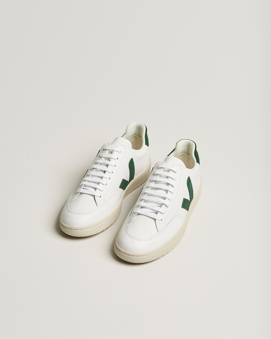Herre | Veja V-12 Leather Sneaker Extra White/Cyprus | Veja | V-12 Leather Sneaker Extra White/Cyprus