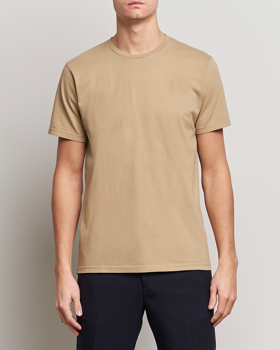 Herre | T-Shirts | Colorful Standard | Classic Organic T-Shirt Desert Khaki