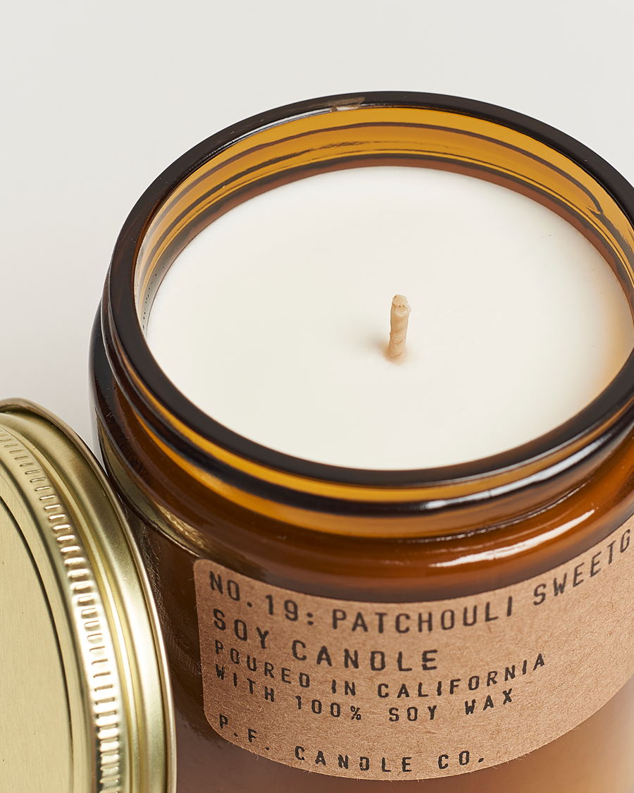 Herre |  | P.F. Candle Co. | Soy Candle No. 19 Patchouli Sweetgrass 204g
