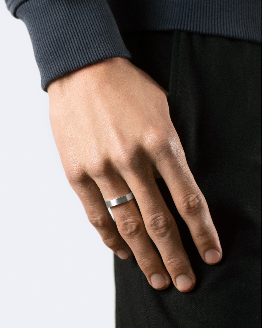 Herre | Contemporary Creators | LE GRAMME | Ribbon Brushed Ring Sterling Silver 7g