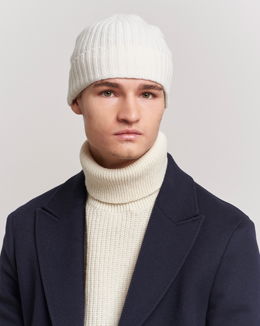 Herre | Amanda Christensen Rib Knitted Cashmere Cap Cream | Amanda Christensen | Rib Knitted Cashmere Cap Cream