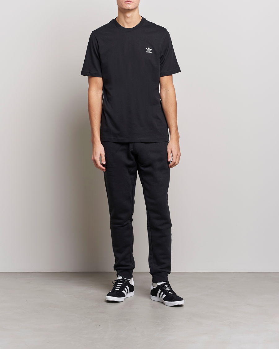 Herre | T-Shirts | adidas Originals | Essential Trefoil Tee Black