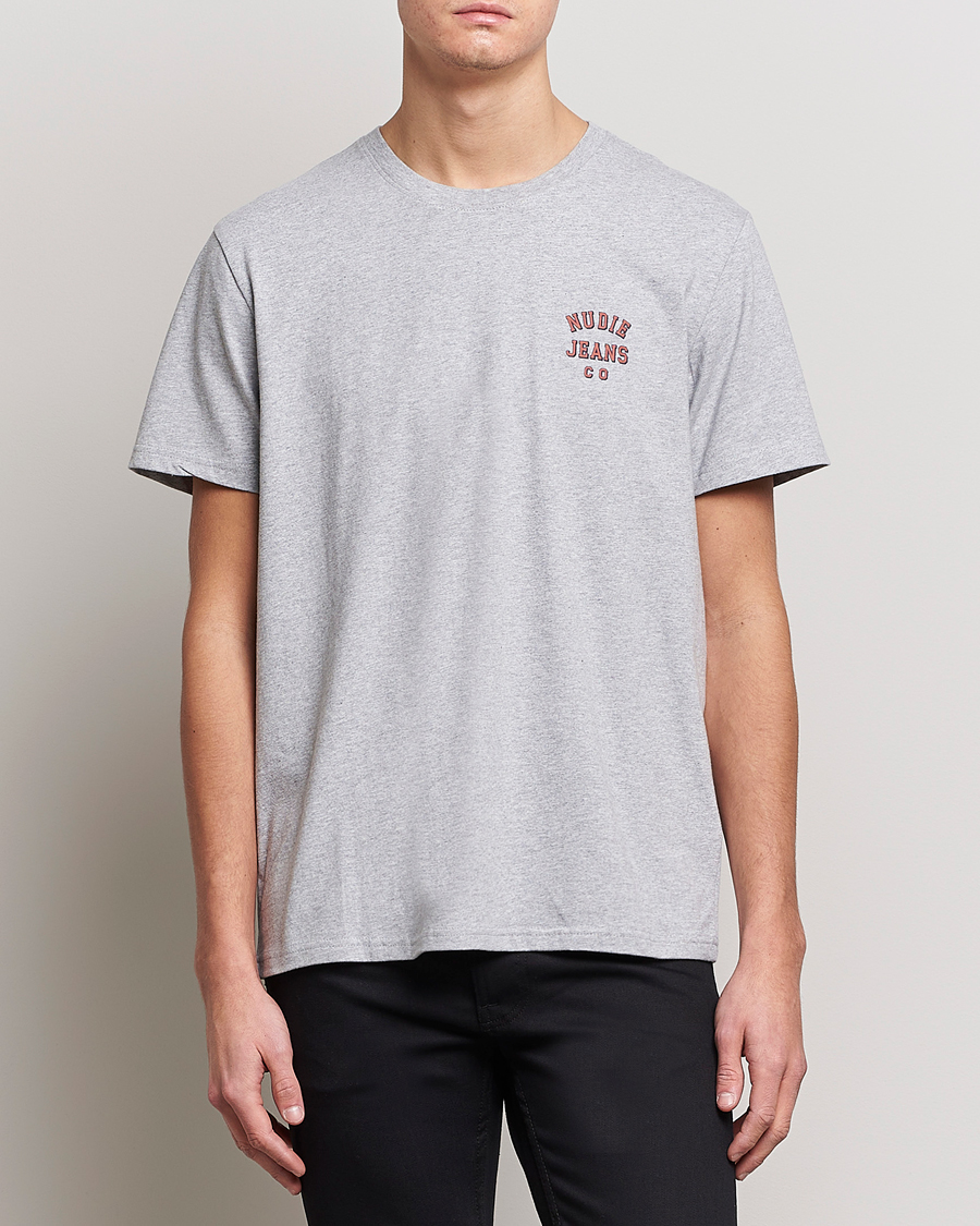 Herre |  | Nudie Jeans | Roy Logo Crew Neck Tee Grey melange