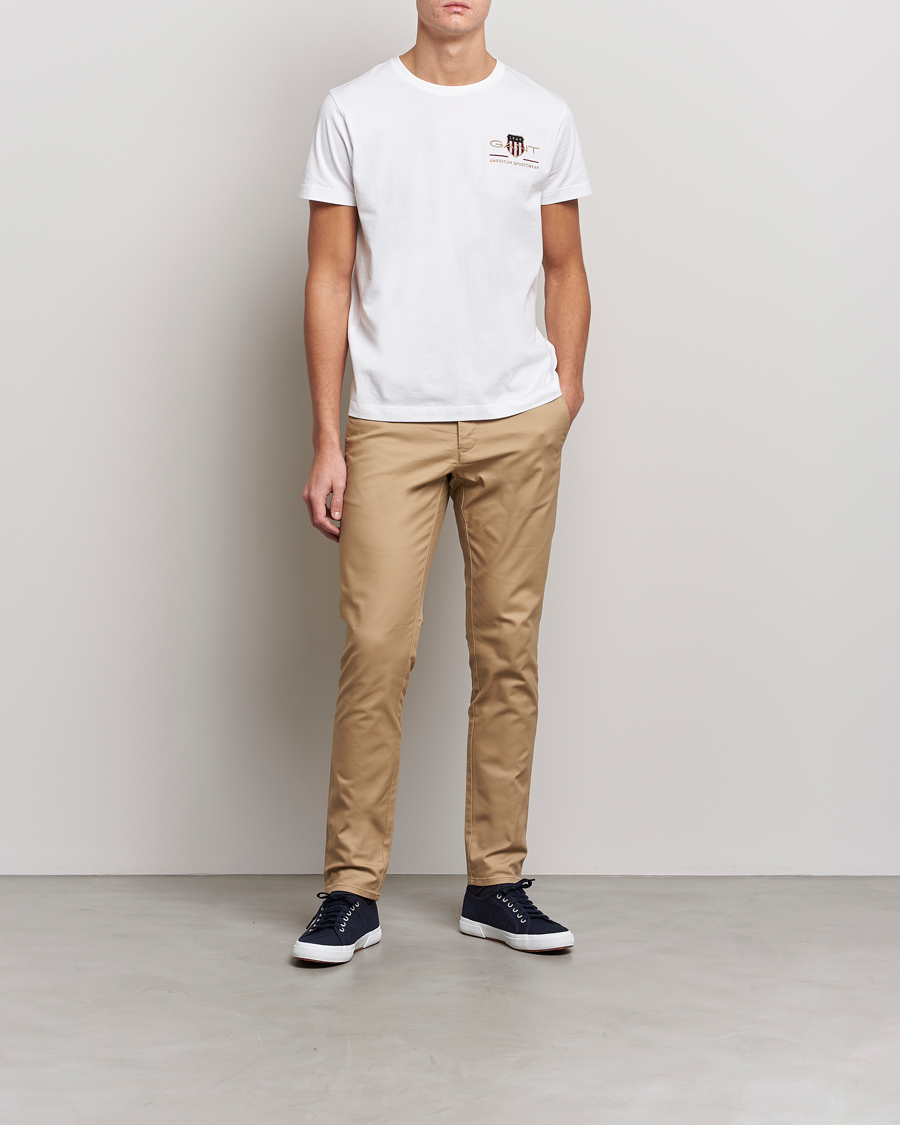Herre | T-Shirts | GANT | Archive Shield Logo Crew Neck Tee White
