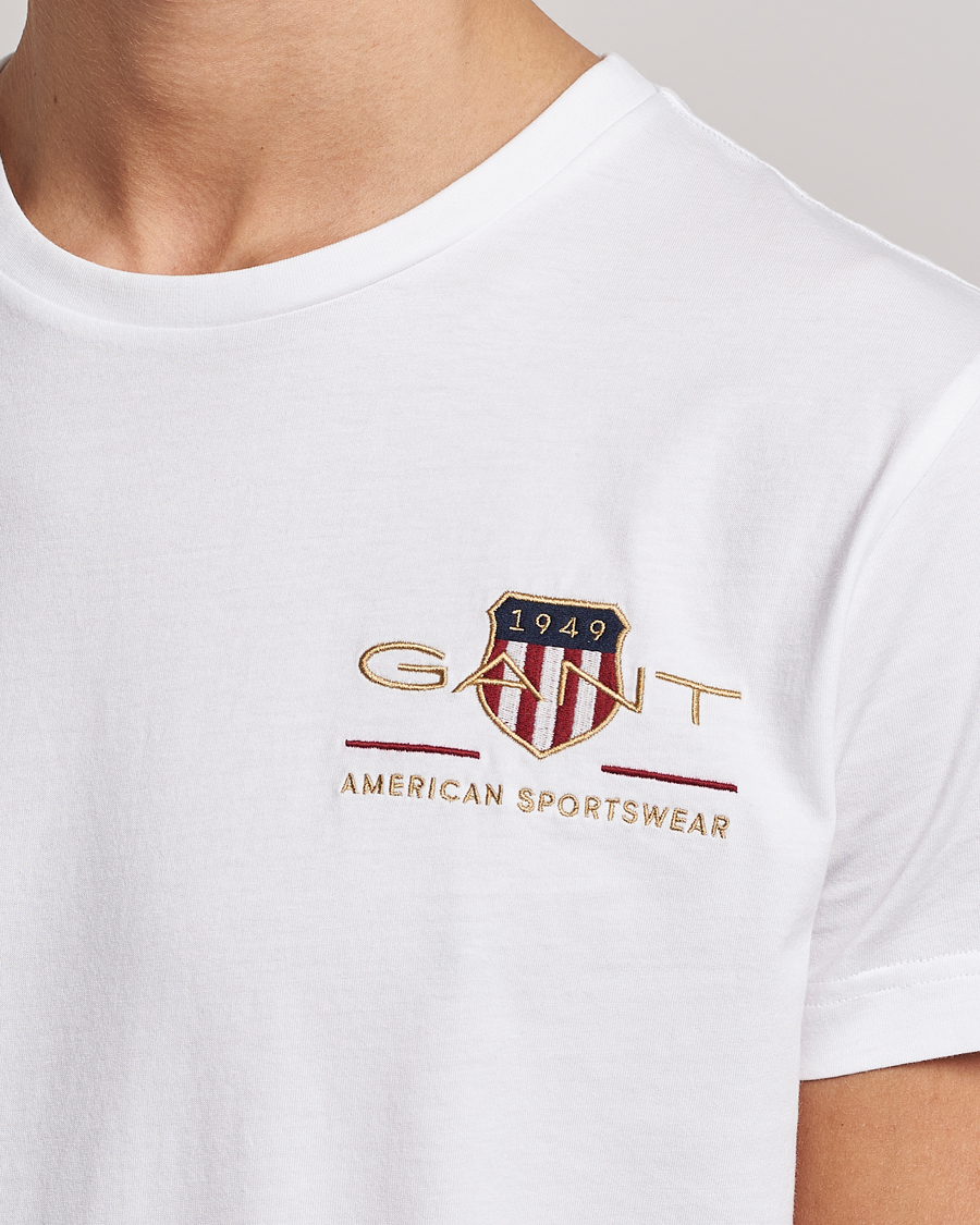 Herre | T-Shirts | GANT | Archive Shield Logo Crew Neck Tee White