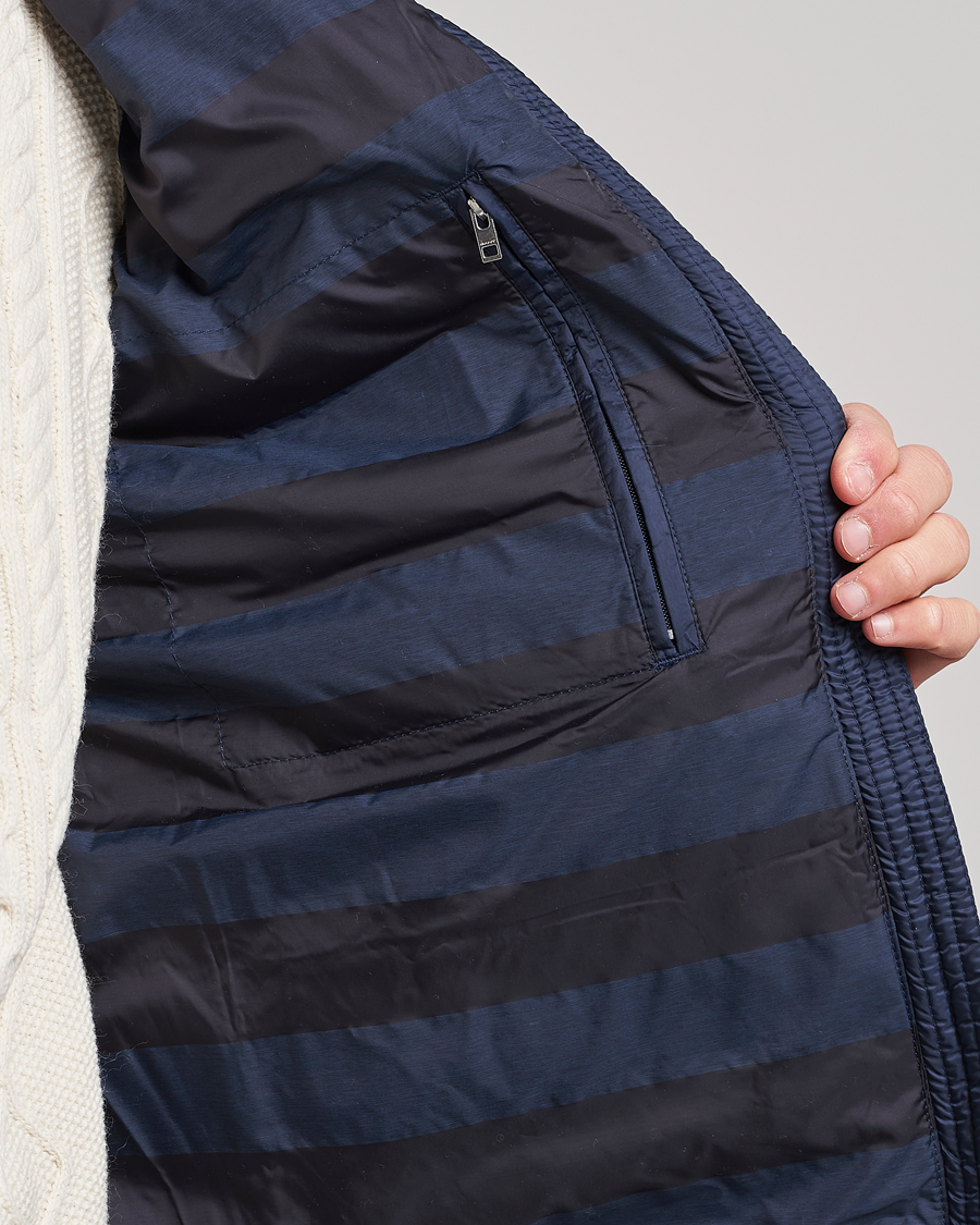 Herre | Vester | GANT | The Light Down Gilet Evening Blue