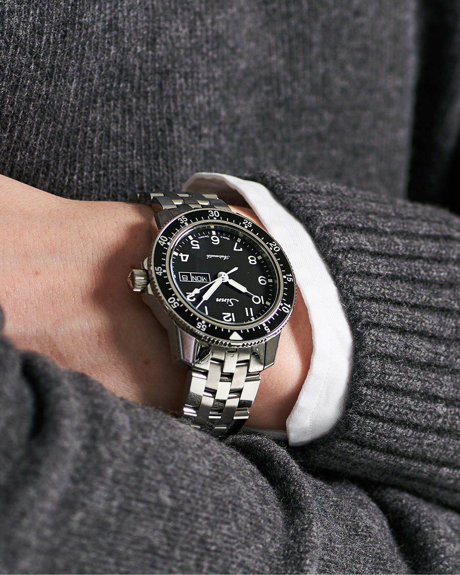 Herr | Fine watches | Sinn | 104 A Pilot Watch 41mm Steel Link Black