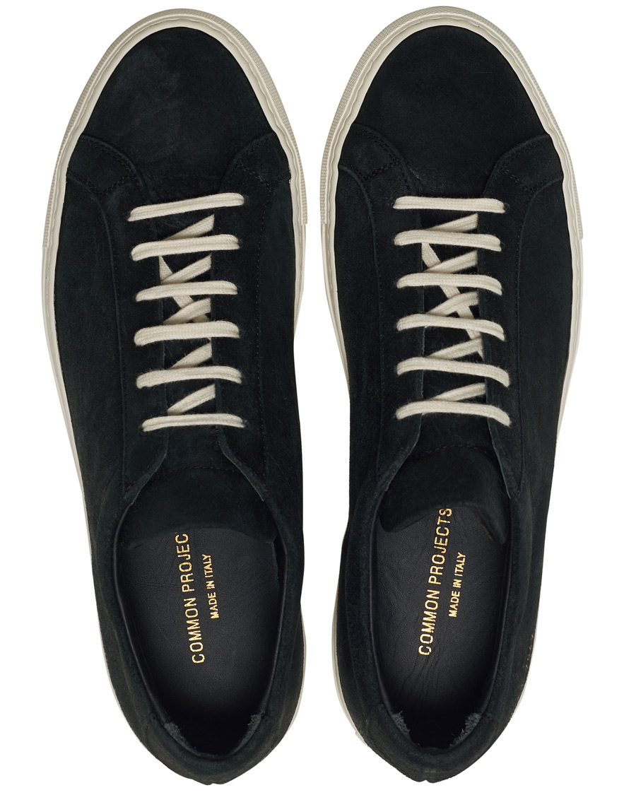 Herre | Common Projects Original Achilles Sneaker Black Waxed Suede | Common Projects | Original Achilles Sneaker Black Waxed Suede